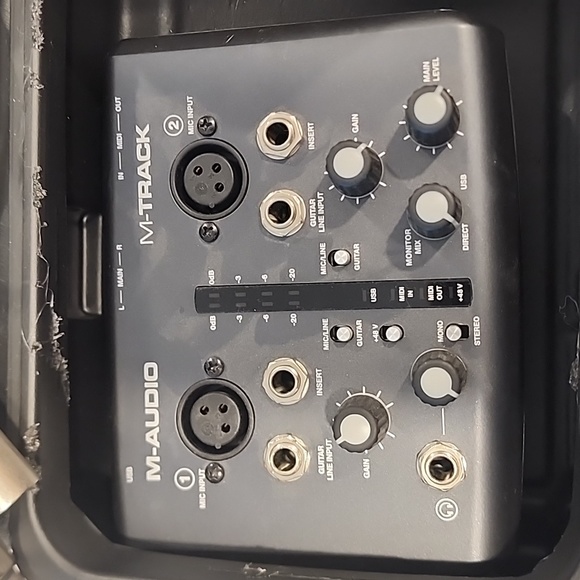 STERLING AUDIO S50 MICROPHONE SET WITH CASE - Picture 4 of 10